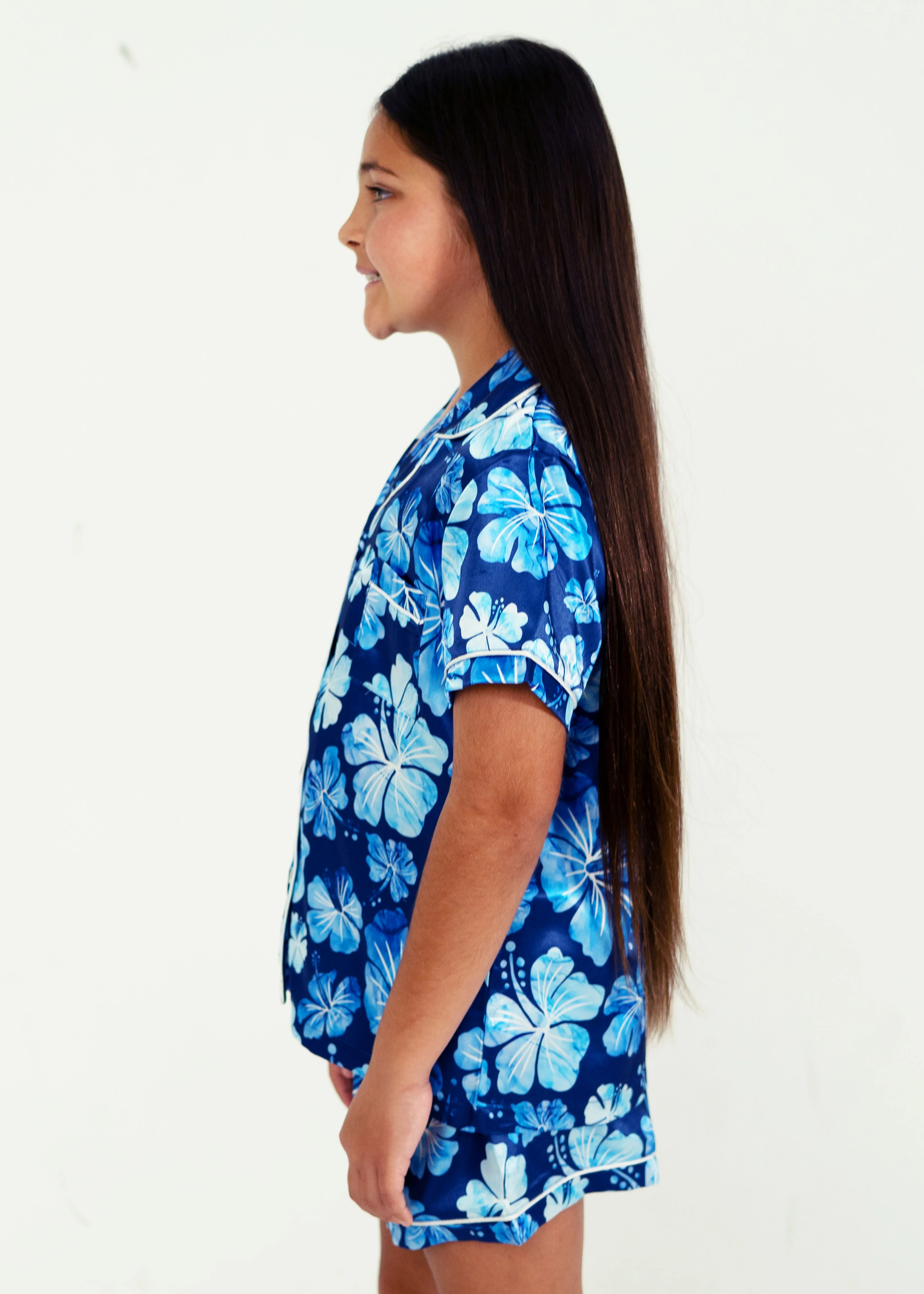 Girls Navy Hibiscus Short Satin Pajama Set - Image 3
