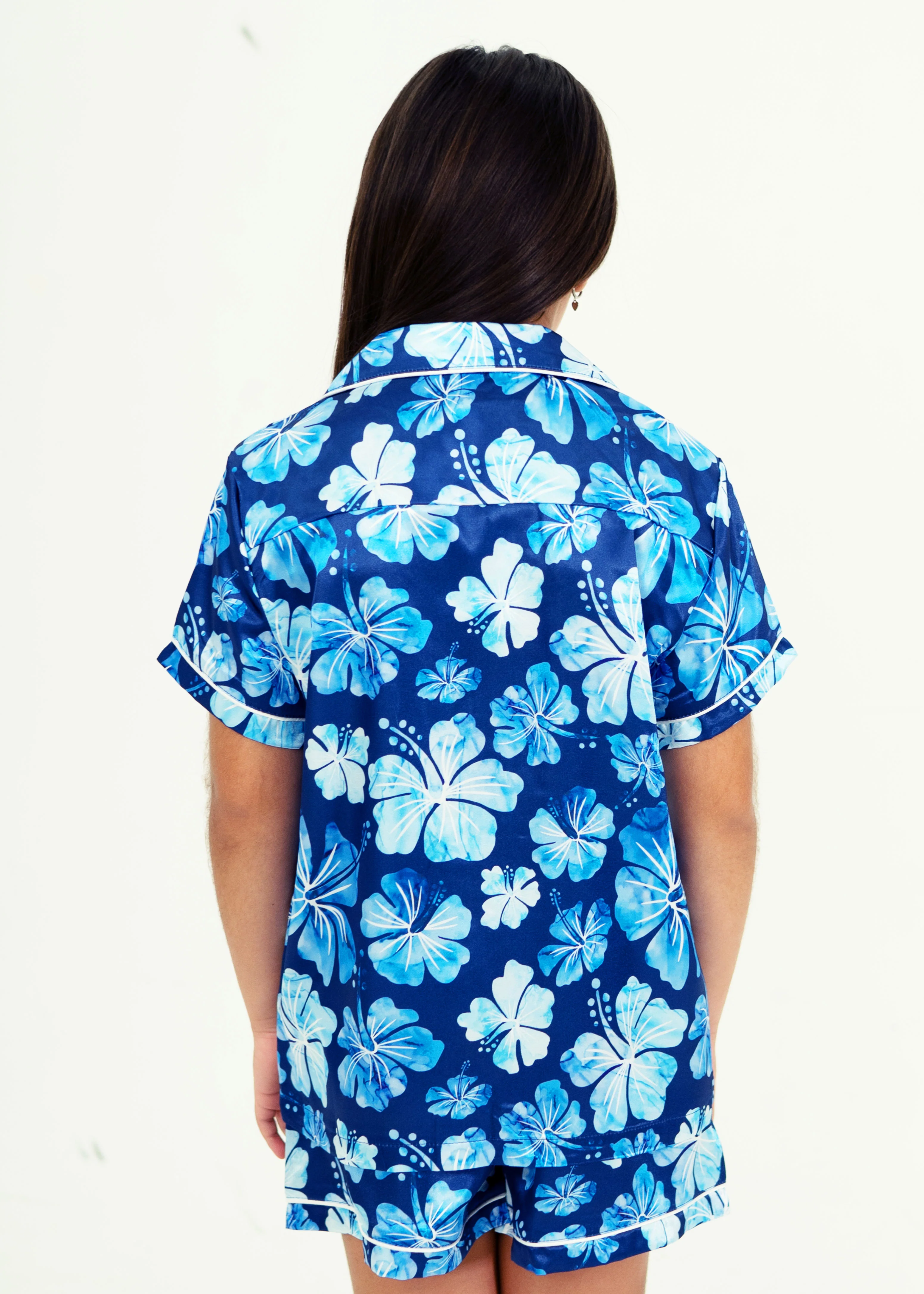 Girls Navy Hibiscus Short Satin Pajama Set - Image 4