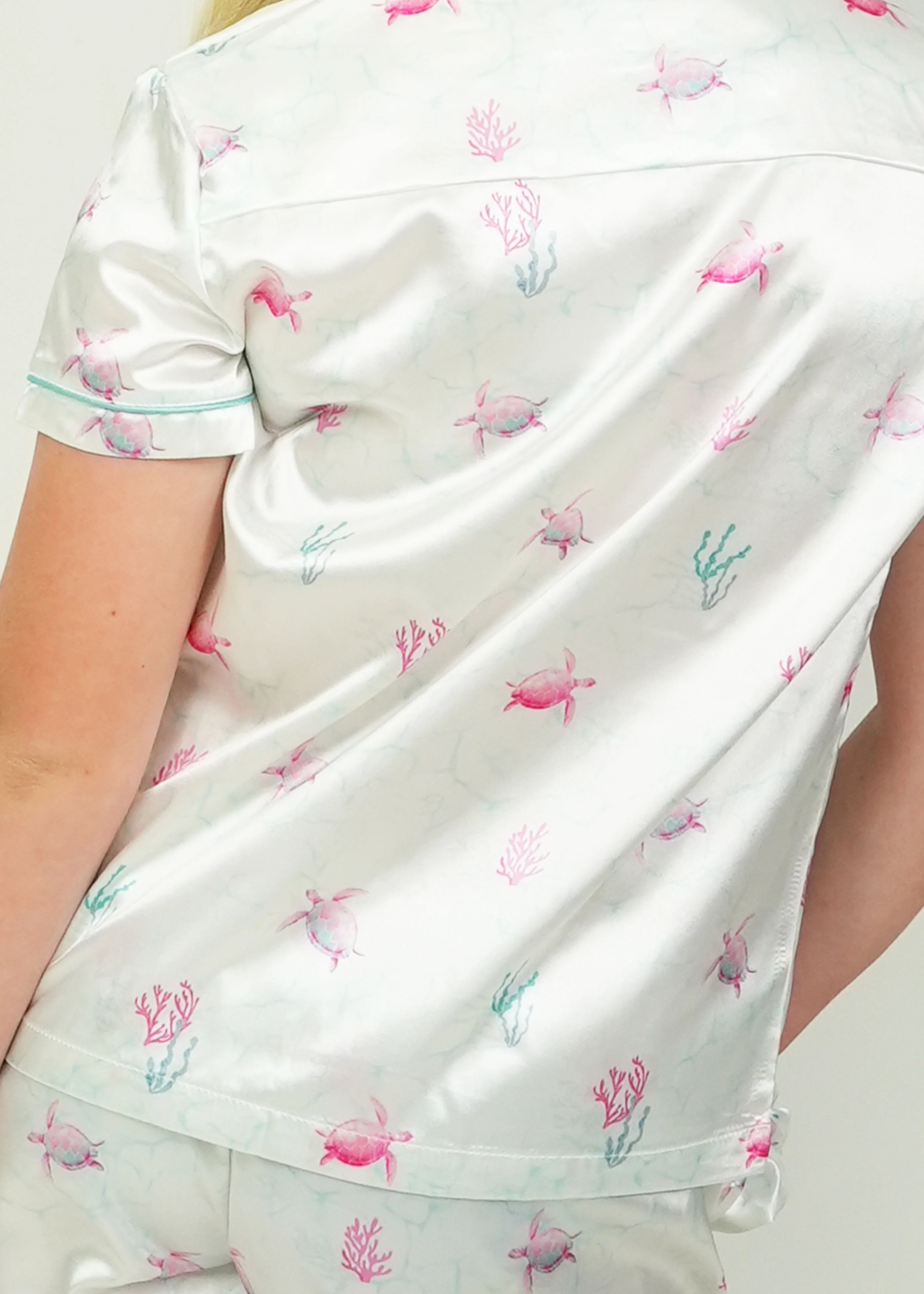 Girls - White Turtles Satin Short PJ Set - Image 2