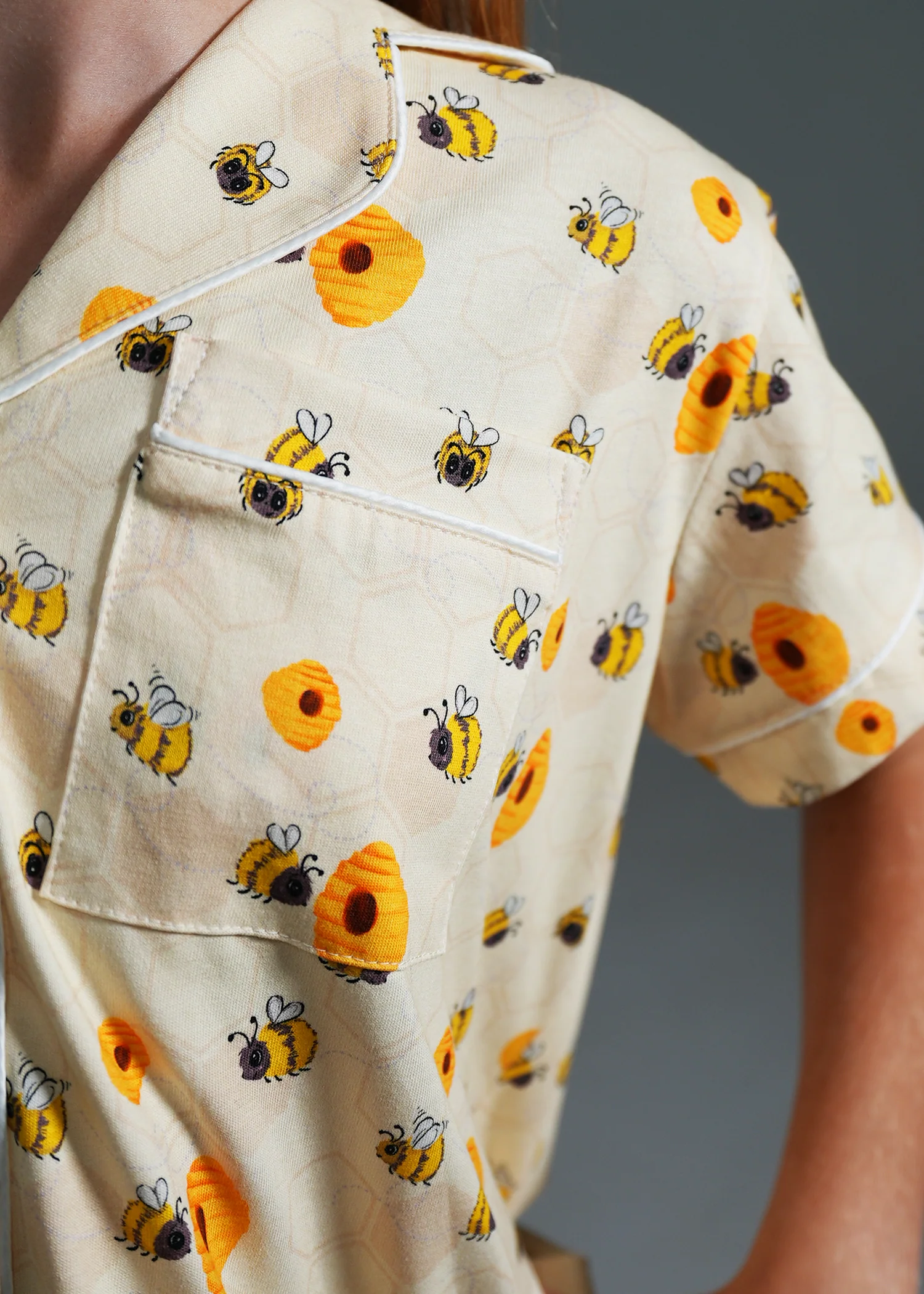 Girls - Yellow Bumble Bees Jersey Knit Cotton Short PJ Set - Image 2
