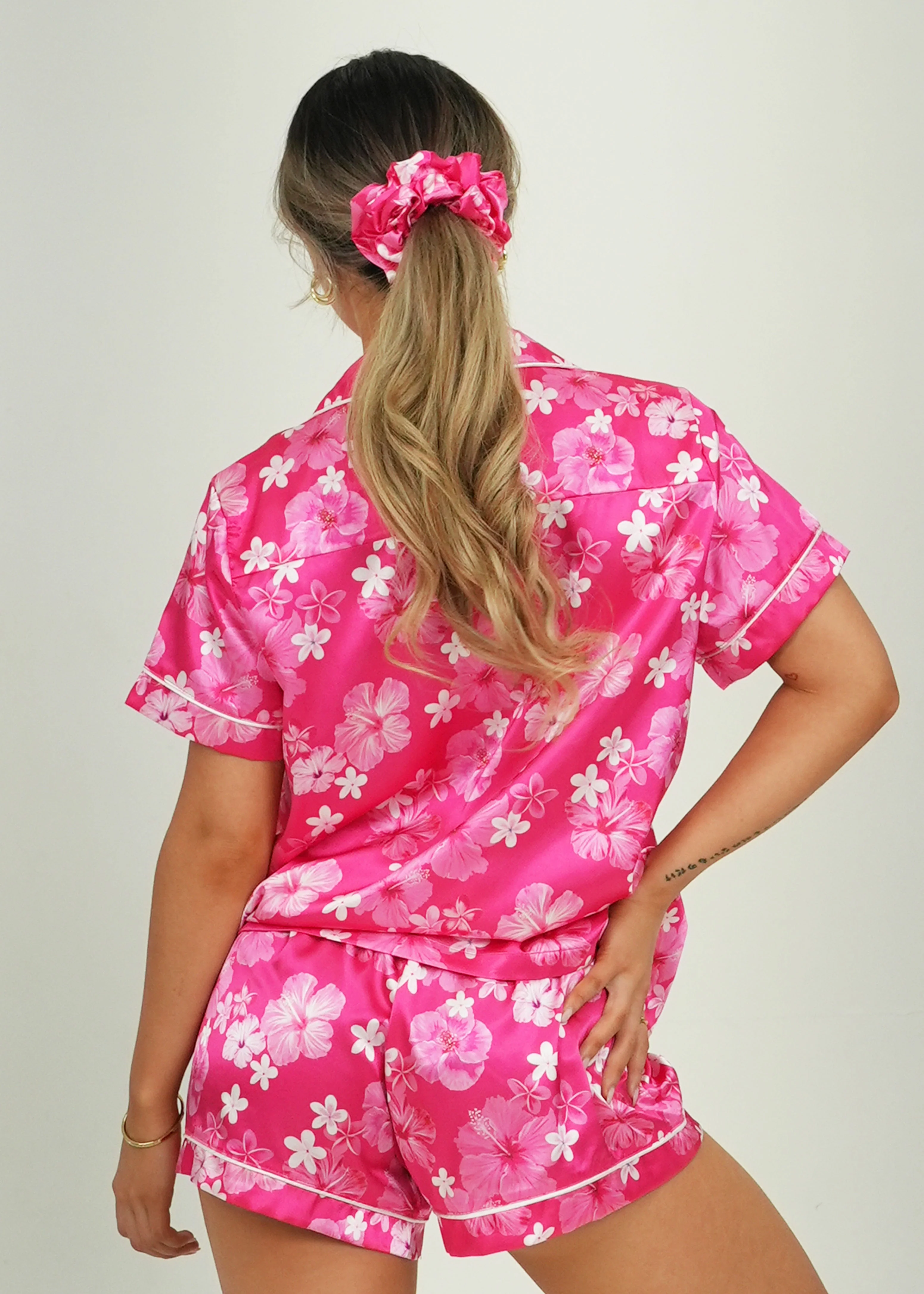 Hawaiian Daze - Pink Short Satin PJ Set - Image 9