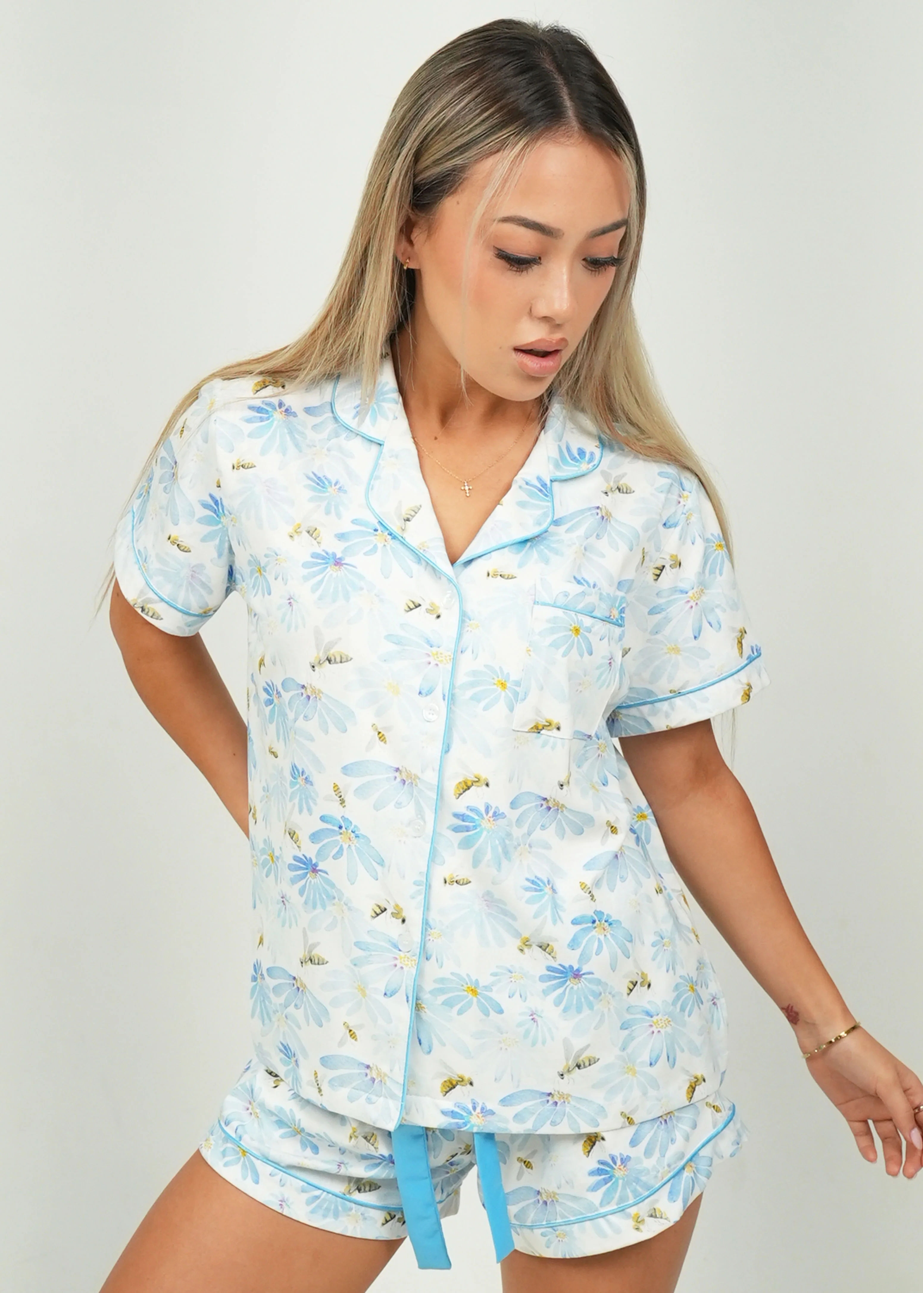 Womens Blue Daisies and Bees Jersey Knit Cotton Short PJ Set - Image 8